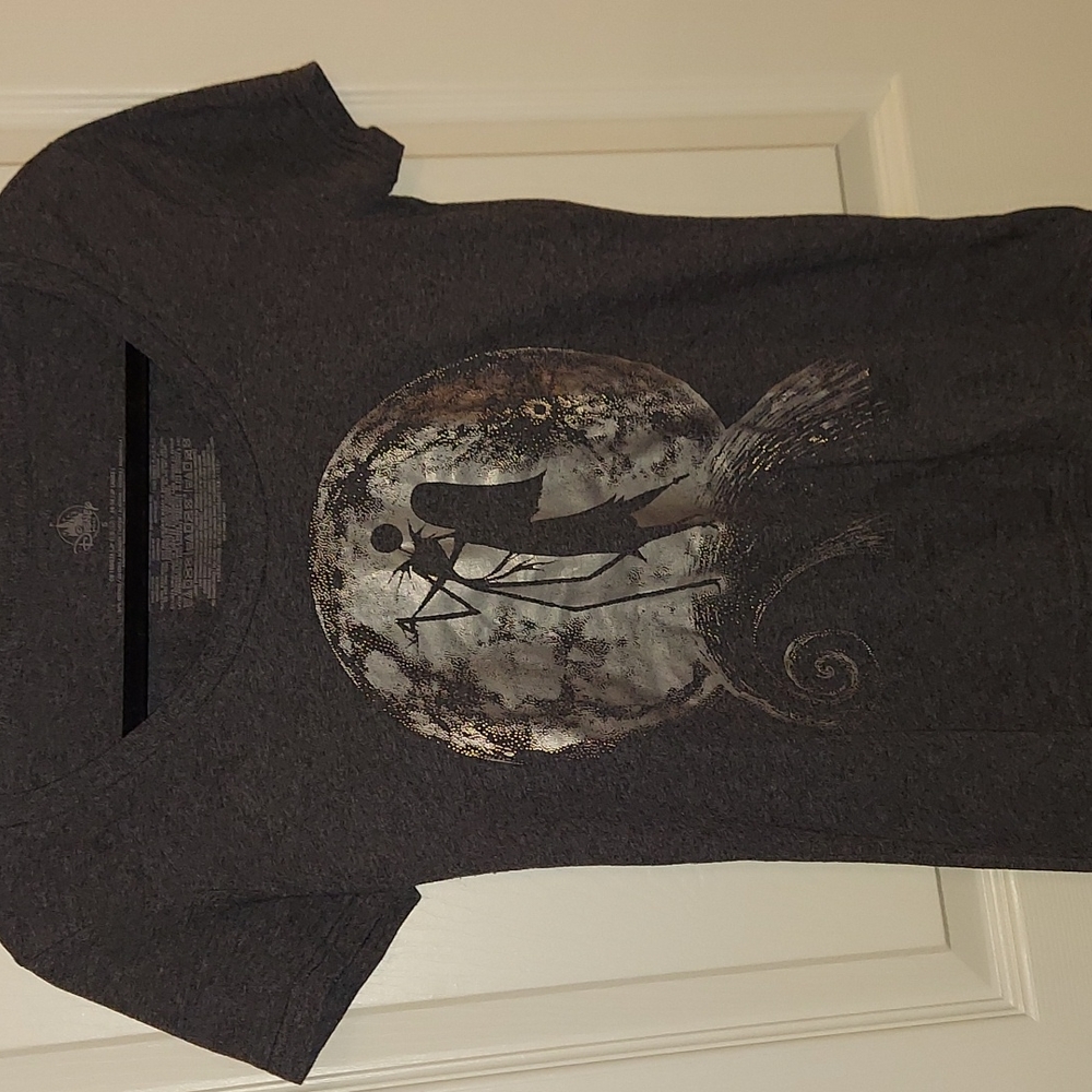 Nightmare before Christmas grey silver tee shirt Small‎